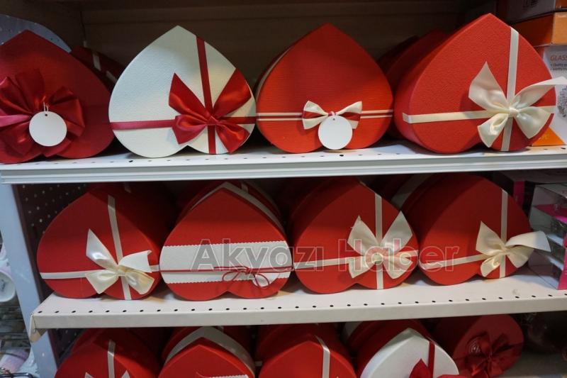 ACELE EDİN Stokları Eritiyoruz Ne Alırsan 5 TL