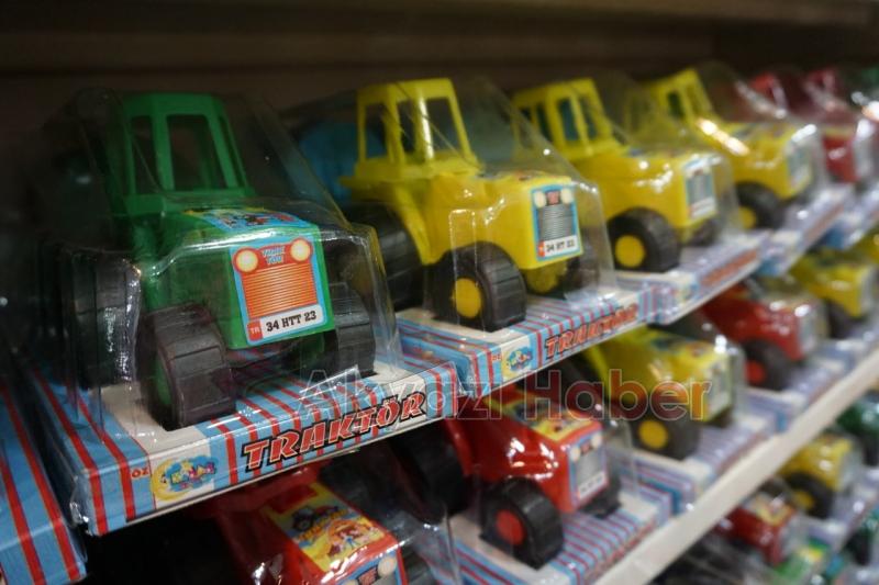 ACELE EDİN Stokları Eritiyoruz Ne Alırsan 5 TL