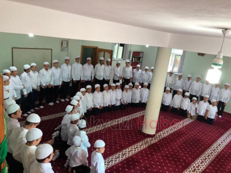 Acelle Yayla Kur’an Kursu Hatim Cemiyeti Yapıldı