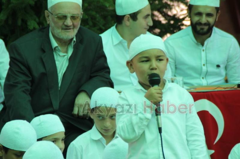 Acelle Yayla Kuran Kursunun düzenlemiş olduğu hatim cemiyeti davetlileri mest etti