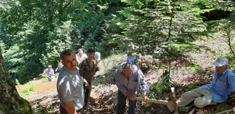 Acelle Yaylasının Şebeke Su Hattı Yenilendi