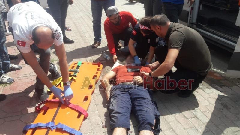  Ada Caddesi'nde motosiklet otomobile çarptı 