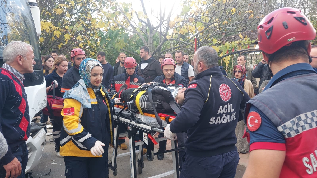 Ada Caddesi’nde feci kaza: 1 yaralı