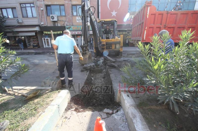 Ada Caddesinde Yağmur Suyu Çalışması devam ediyor