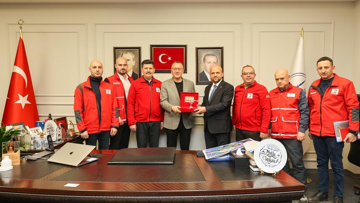 Adapazarı'nda Kıyafet Bağış Kutuları Projesi ülke genelinde zirvede