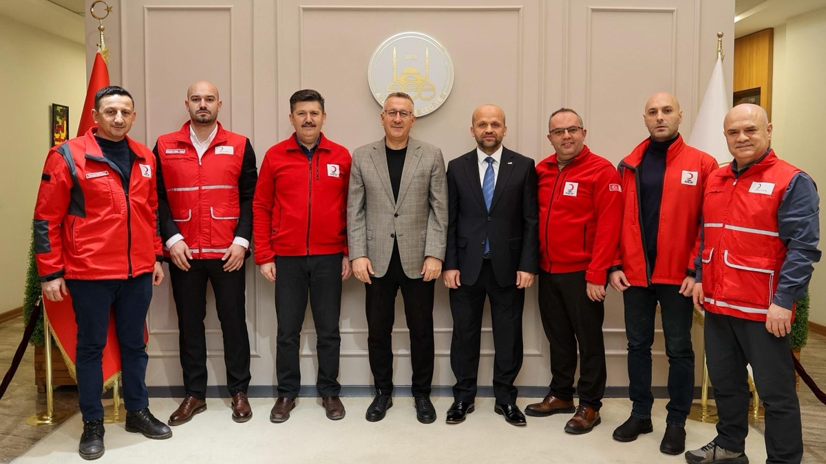 Adapazarı'nda Kıyafet Bağış Kutuları Projesi ülke genelinde zirvede