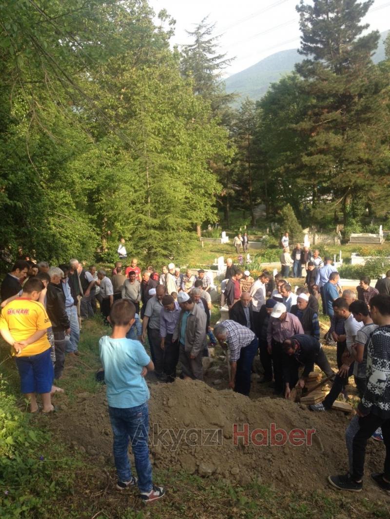 Adem Toprak Defnedildi