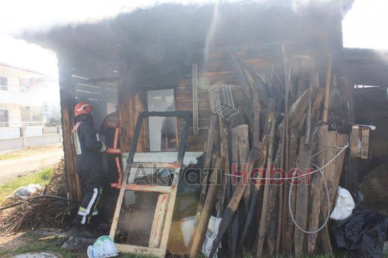 Ahır Yangını Korkuttu
