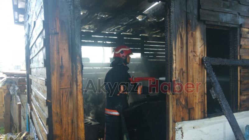Ahır Yangını Korkuttu