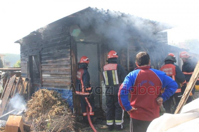 Ahır Yangını Korkuttu