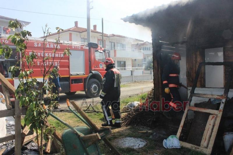 Ahır Yangını Korkuttu