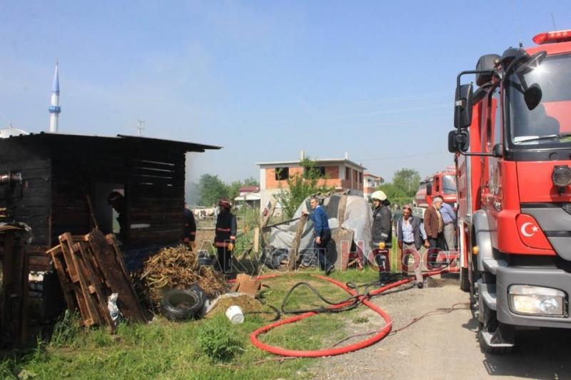 Ahır Yangını Korkuttu