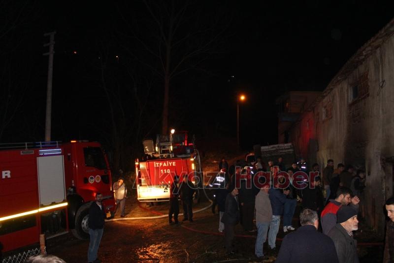 Ahır yangınında Büyükbaş hayvan telef oldu