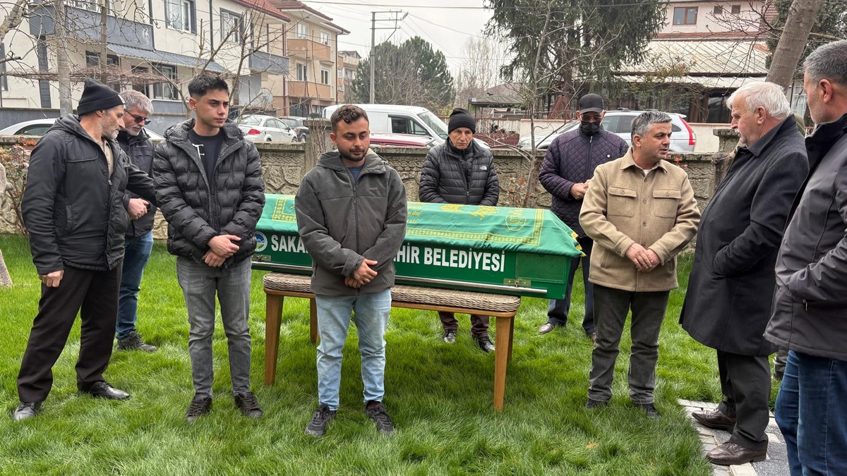 Ahmet Çakır Dualarla Toprağa Verildi 