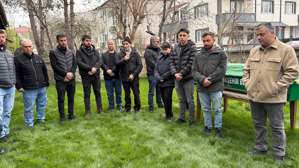 Ahmet Çakır Dualarla Toprağa Verildi 