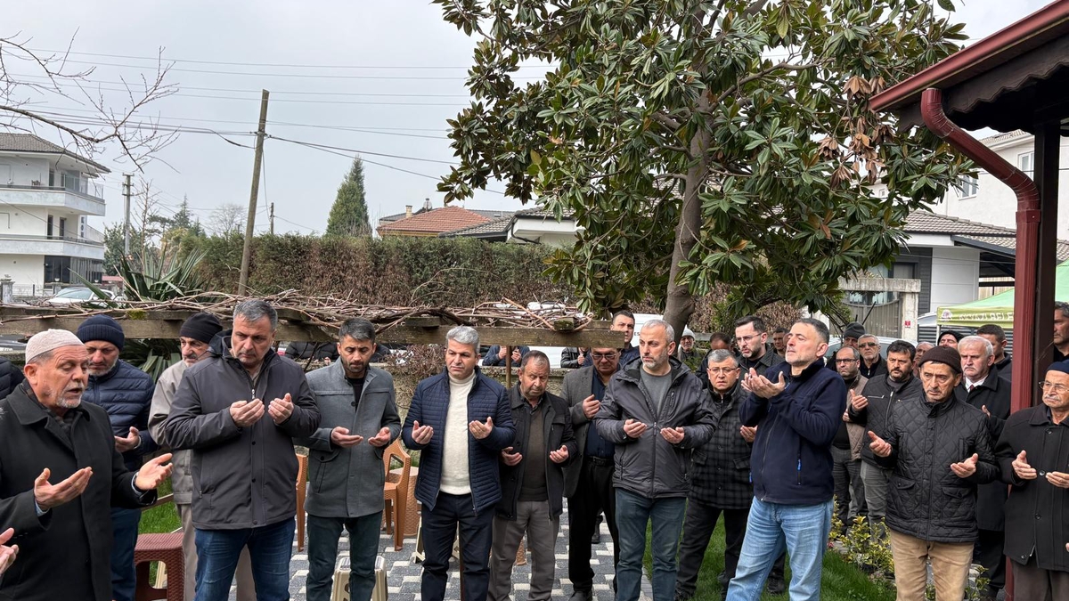 Ahmet Çakır Dualarla Toprağa Verildi 