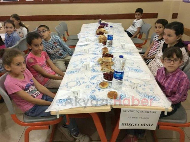 Ahmet Hasnun Tunçsoy İlkokulu 2B Sınıfı Öğrencilerinin İftar Sevinci