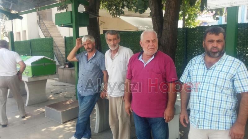 Ahmet Onat Defnedildi