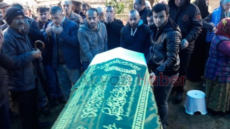 Ahmet Tan Defnedildi 