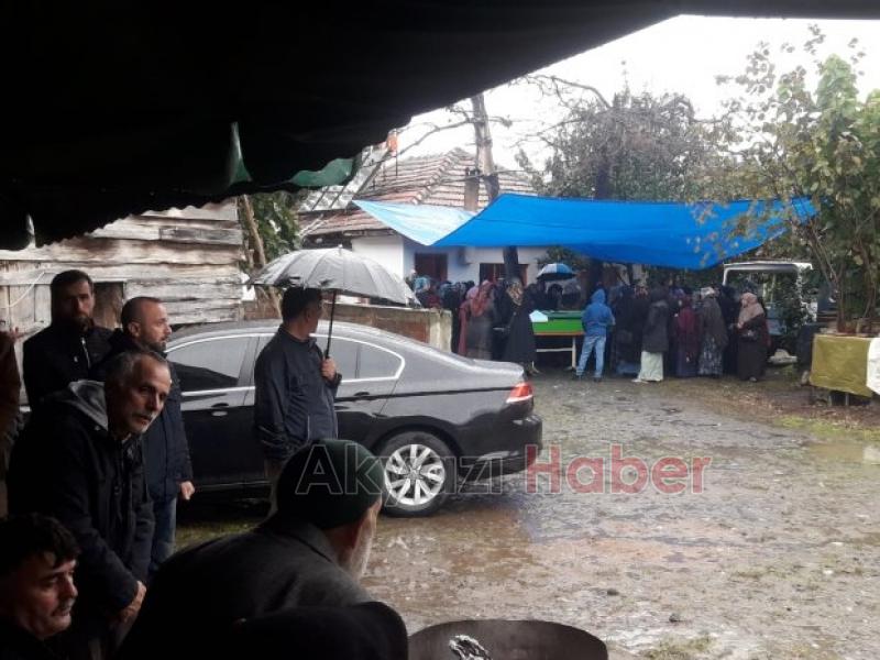 Ahmet Tan Defnedildi 