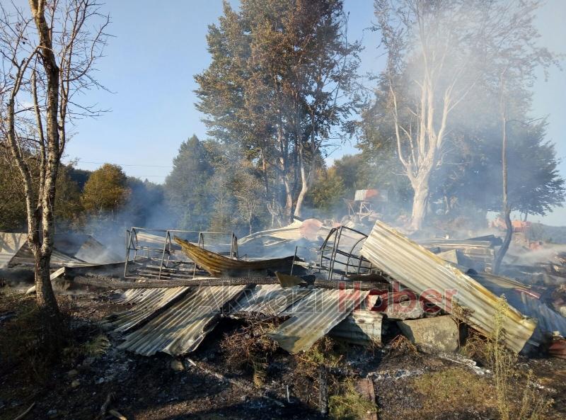 Ahşap Ev Alev Aldı