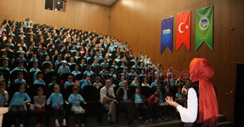 Ailelere teknoloji bağımlılığı anlatıldı  