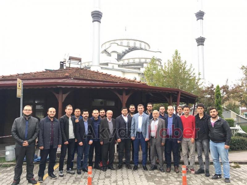 AK GENÇLİK AKYAZI'DA GENÇLERLE BULUŞTU