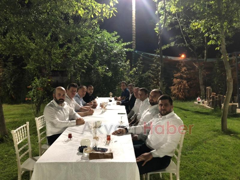 AK Parti Akyazı İlçe Başkanlığı İstişare Toplantısı Yaptı