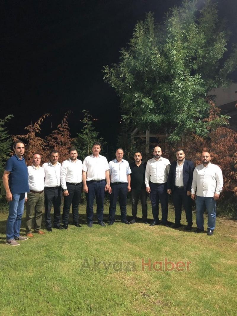 AK Parti Akyazı İlçe Başkanlığı İstişare Toplantısı Yaptı