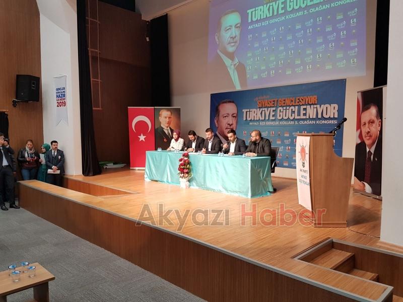 Ak Parti Akyazı İlçe Gençlik Kolları 5.nci Olağan Kongresi Yapıldı