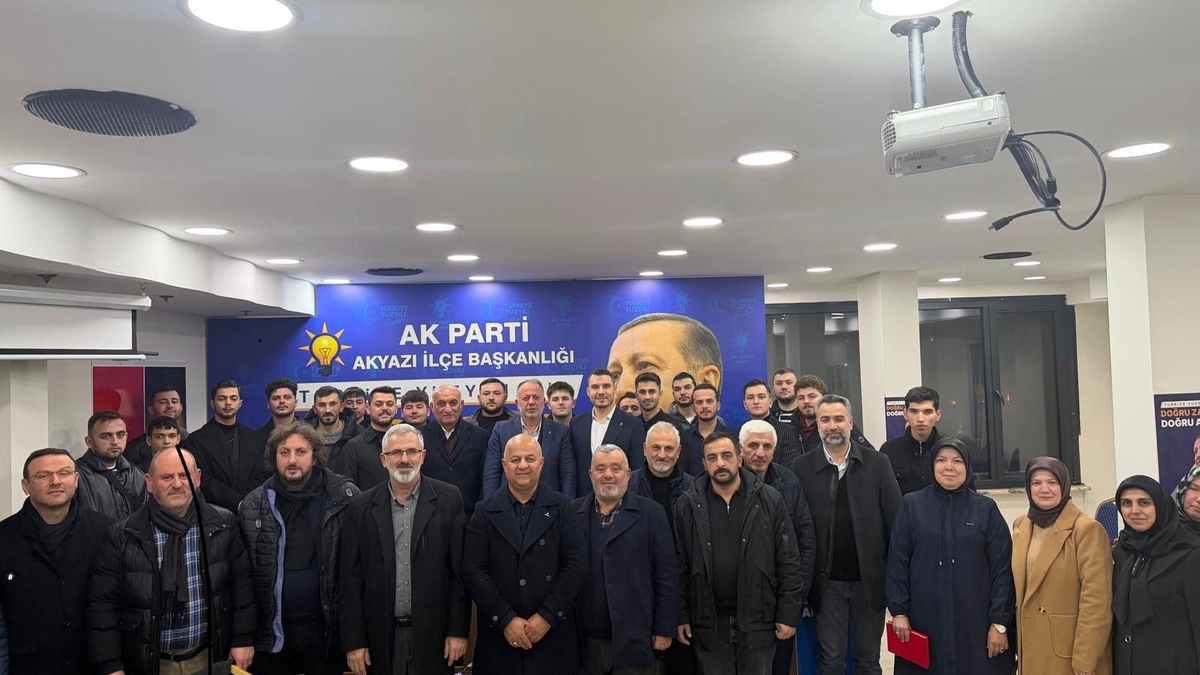 Ak parti Akyazı İlçe teşkilatı 2025 yılını değerlendirdi