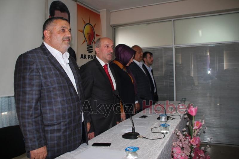 Ak Parti Akyazı İlçe Teşkilatı Danışma Toplantısı Düzenledi