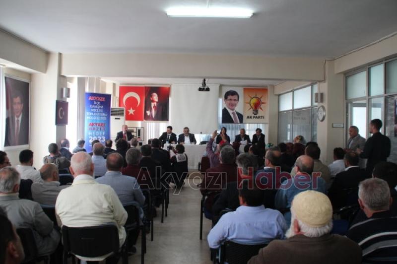 Ak Parti Akyazı İlçe Teşkilatı Danışma Toplantısı Düzenledi
