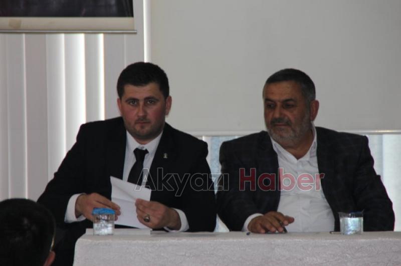 Ak Parti Akyazı İlçe Teşkilatı Danışma Toplantısı Düzenledi