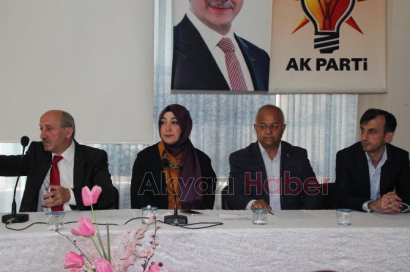 Ak Parti Akyazı İlçe Teşkilatı Danışma Toplantısı Düzenledi