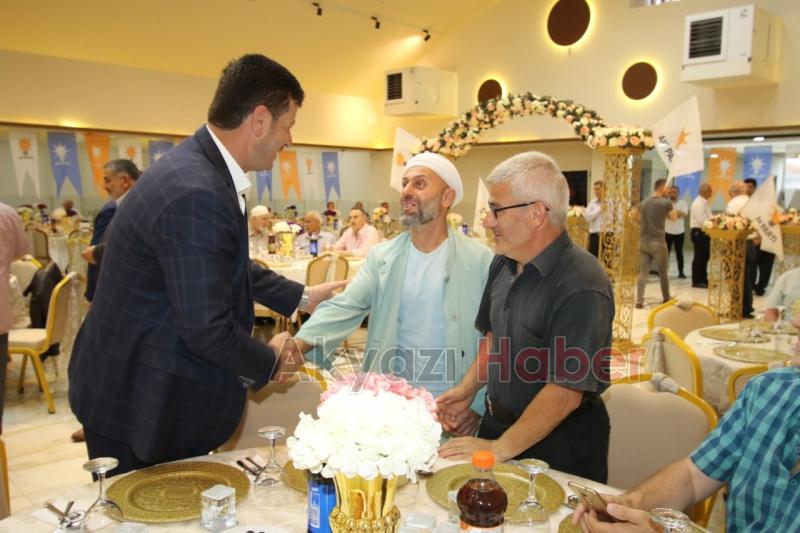 Ak Parti Akyazı İlçe Teşkilatı iftarda bir araya geldi