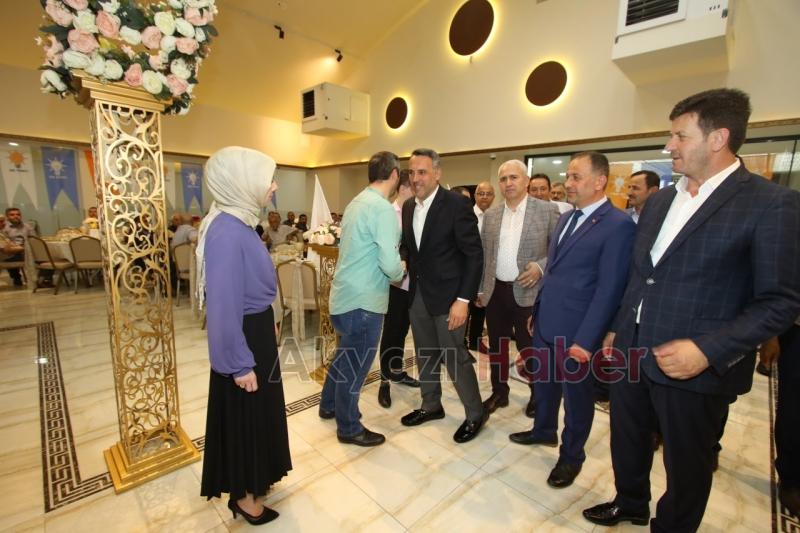 Ak Parti Akyazı İlçe Teşkilatı iftarda bir araya geldi