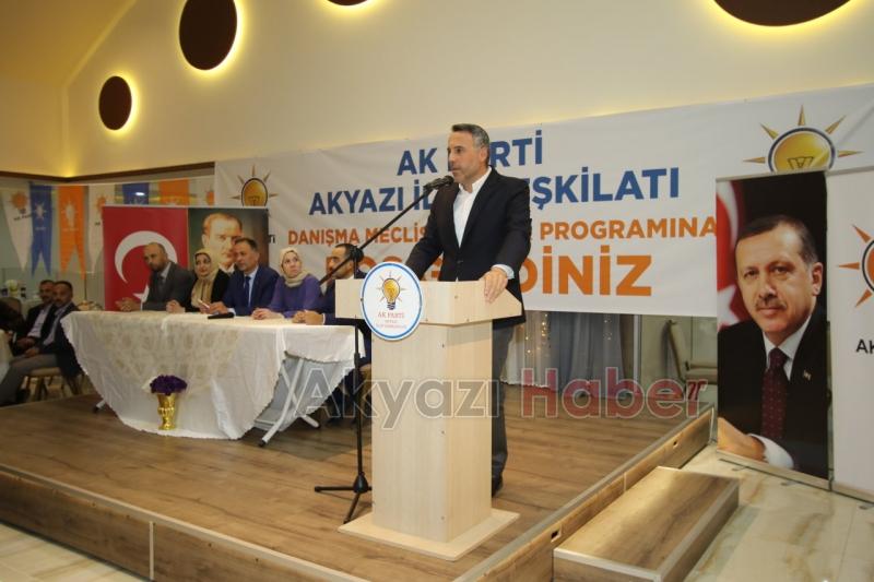 Ak Parti Akyazı İlçe Teşkilatı iftarda bir araya geldi