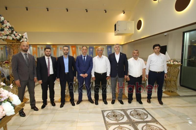 Ak Parti Akyazı İlçe Teşkilatı iftarda bir araya geldi