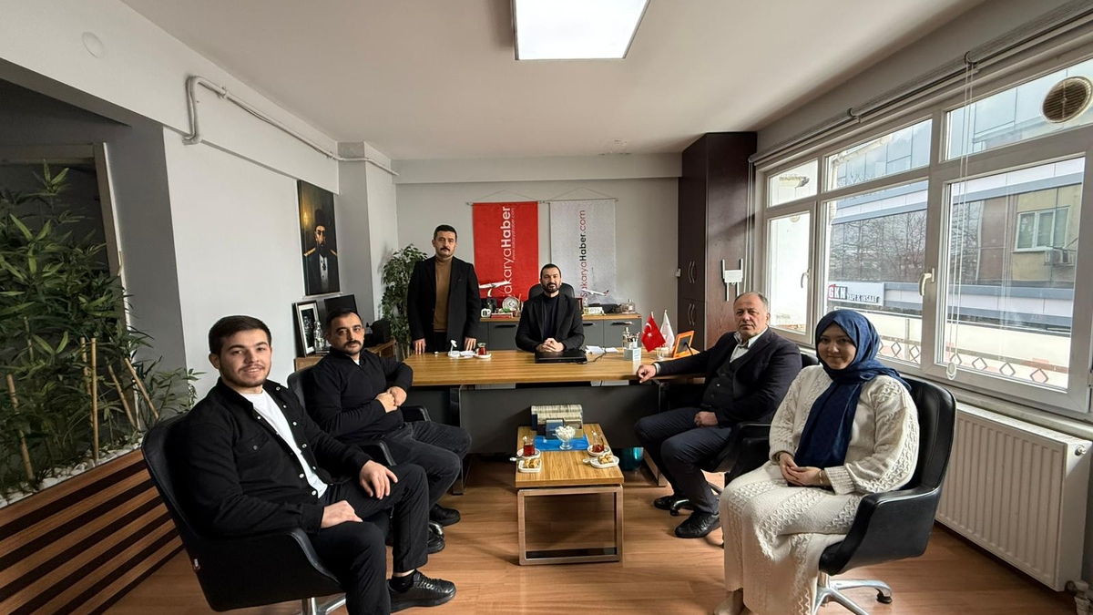 AK Parti Akyazı Teşkilatı’ndan Akyazı Haber’e 10 Ocak Ziyareti