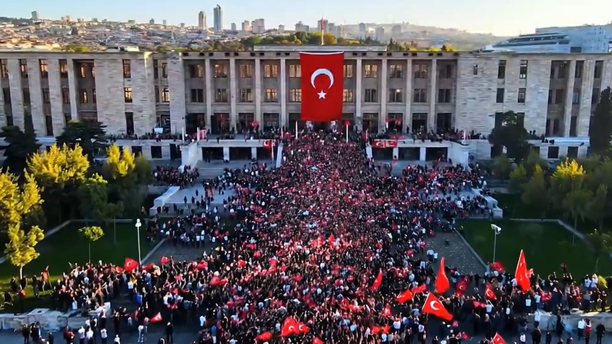 AK Parti'den 15 Temmuz paylaşımı
