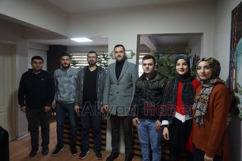 Ak Parti Gençlik Kollarından Akyazı Habere Ziyaret