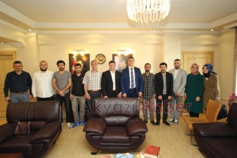 AK PARTİ GENÇLİK KOLLARINDAN BAŞKAN’A ZİYARET