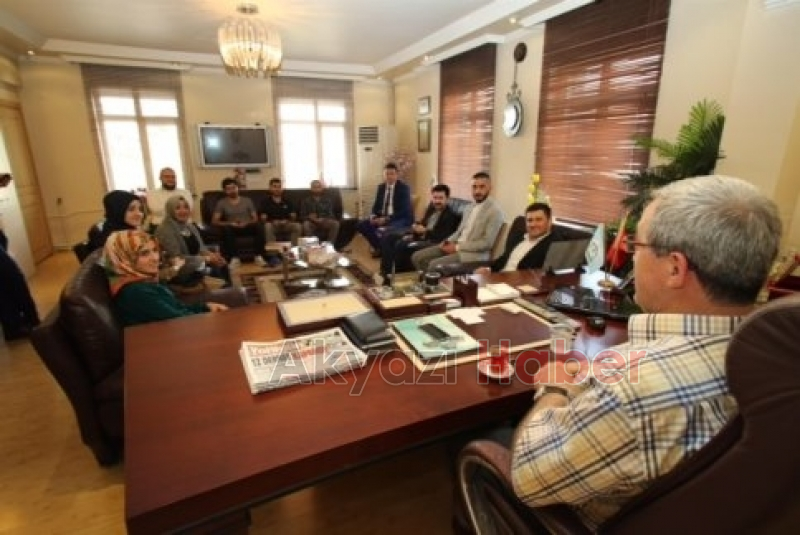AK PARTİ GENÇLİK KOLLARINDAN BAŞKAN’A ZİYARET