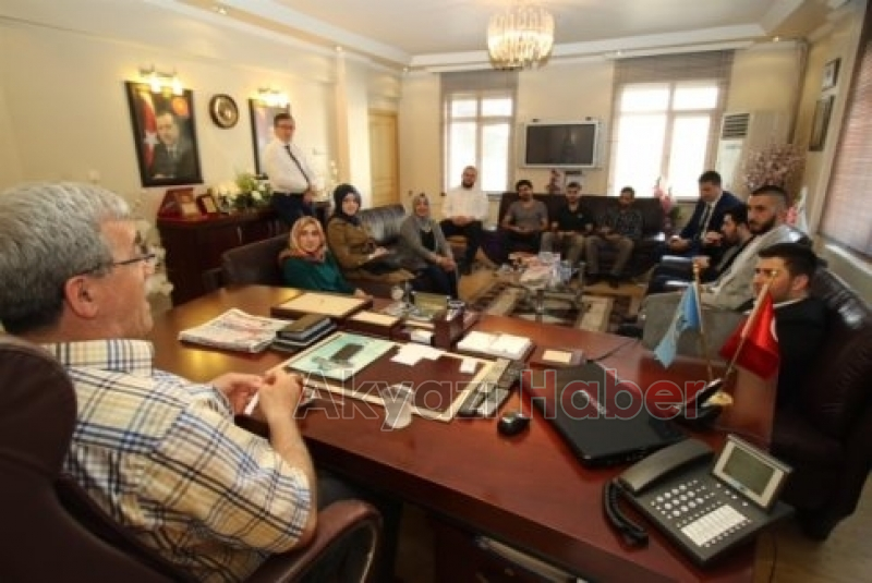 AK PARTİ GENÇLİK KOLLARINDAN BAŞKAN’A ZİYARET