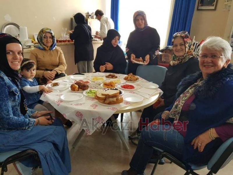 AK Parti Kadın Kolları Mahalle temsilcileriyle kahvaltıda buluştu