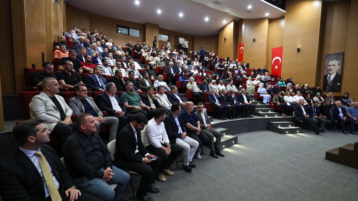 AK Parti Sakarya'da Yerel Yönetimler Danışma Toplantısı yapıldı