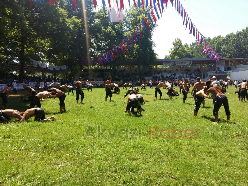 Akbalık Güreşleri Başladı
