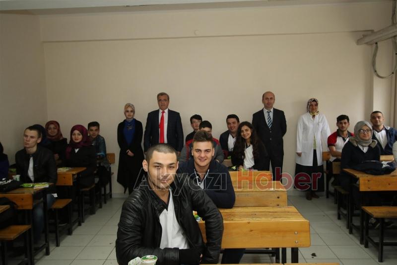 AKCAN’DAN İŞMONT HALİL BİLDİRİCİ MESLEKİ ve TEKNİK ANADOLU LİSESİNE ZİYARET