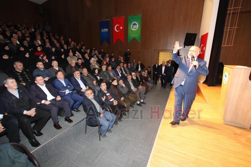 AKİMDER Tarafından Davet Edilen Şevki Yılmaz Akyazıda konferans verdi